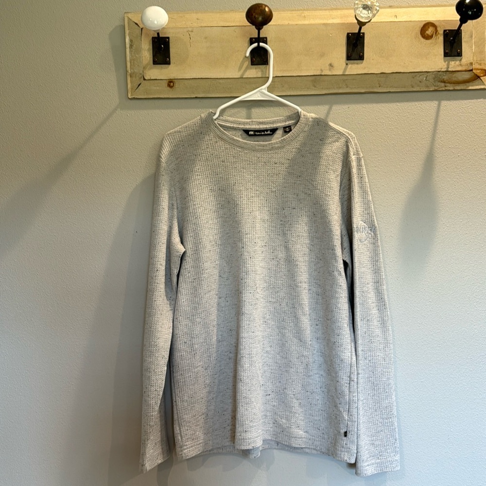 Travis Mathew pull over